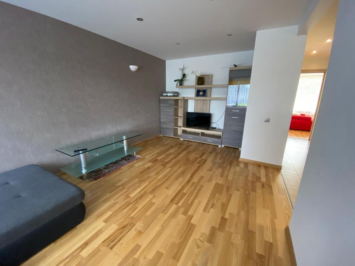 Tomas Apartment 采西斯 外观 照片